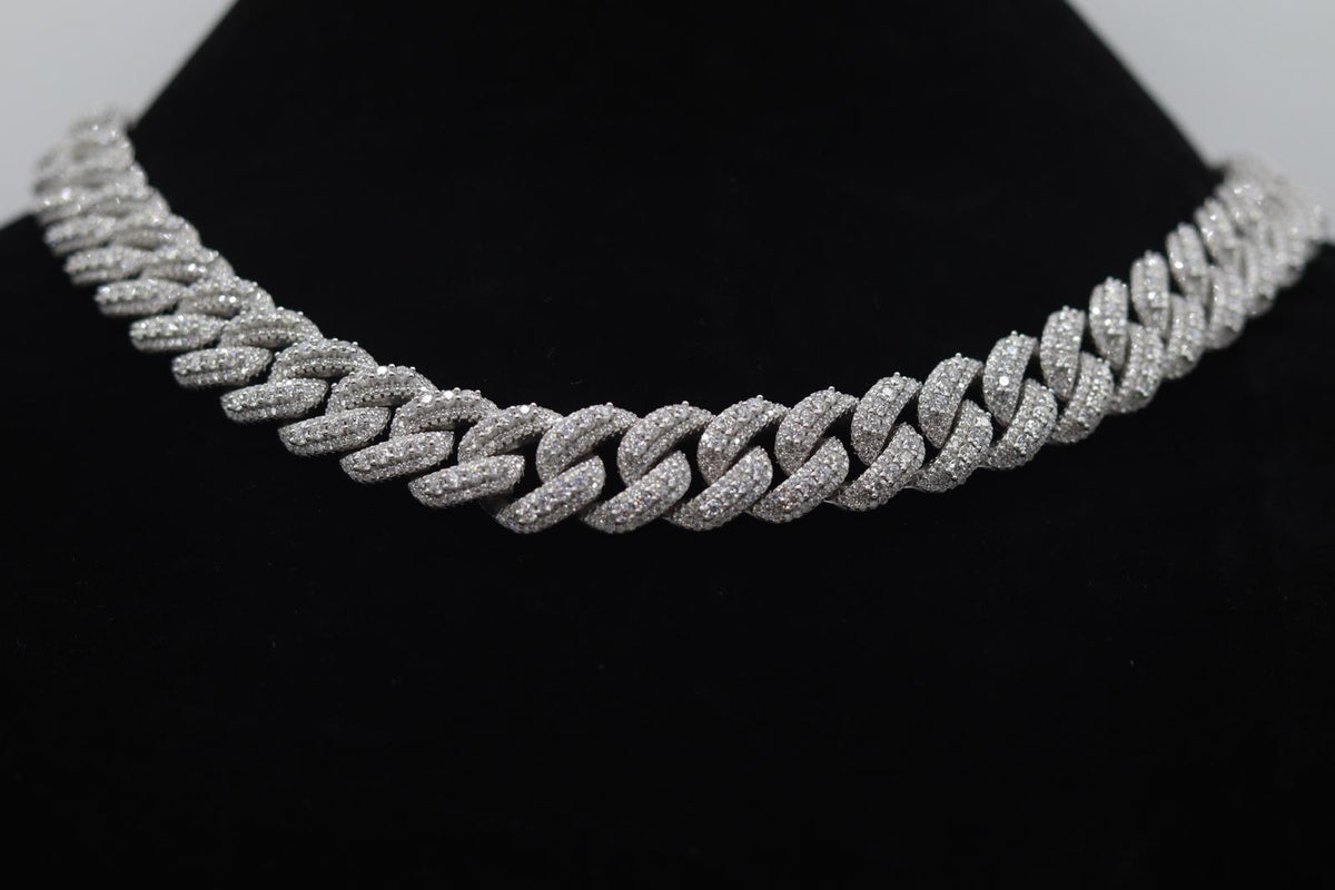 Raised Pointer Lab Stone Cuban Chain