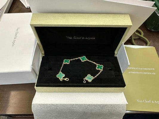Authentic Van Cleef Bracelet 18k gold - Mars Jewelers