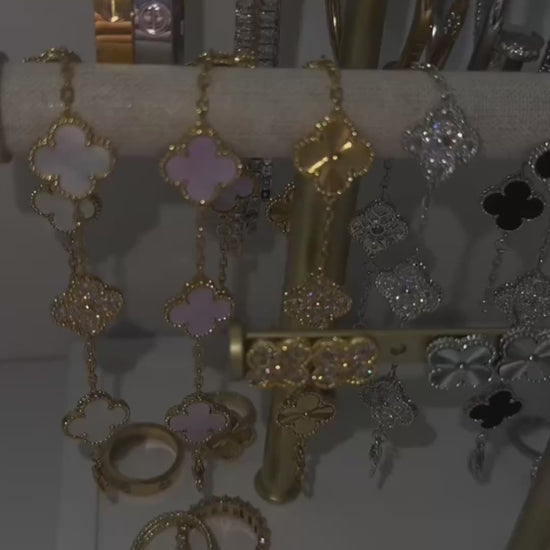A video showcase of the Pink VC Style Bracelet